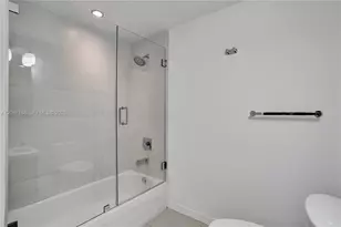 1010 SW 2nd Ave, Miami, FL 33130 - Photo 24