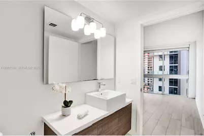 1010 SW 2nd Ave #1708, Miami, FL 33130 - Photo 14