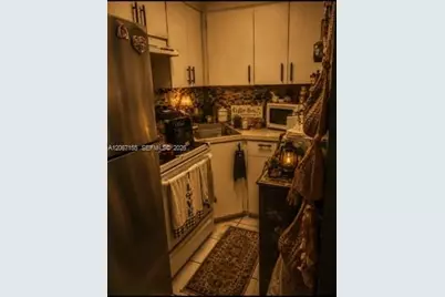 5201 NW 7th St #506, Miami, FL 33126 - Photo 8