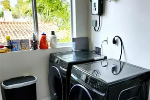 1860 NW 24th Ave, Miami, FL 33125 - Photo 22
