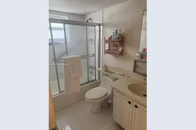 619 NE 14th Ave #403, Hallandale Beach, FL 33009 - Photo 10