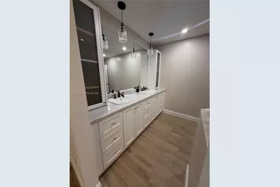 16022 Kilmarnock Dr #16022, Miami Lakes, FL 33014 - Photo 20
