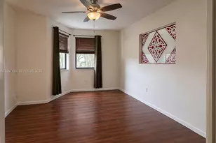 11263 SW 9th Ct, Pembroke Pines, FL 33025 - Photo 6