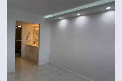 1101 Colony Point Cir #102, Pembroke Pines, FL 33026 - Photo 42