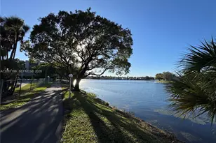 1101 Colony Point Cir, Pembroke Pines, FL 33026 - Photo 50
