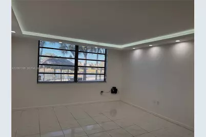 1101 Colony Point Cir #102, Pembroke Pines, FL 33026 - Photo 6