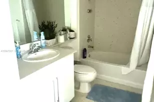 325 S Biscayne Blvd, Miami, FL 33131 - Photo 8