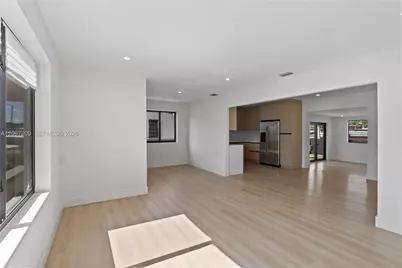 31 W 64th St, Hialeah, FL 33012 - Photo 2