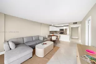 401 Ocean Dr, Miami Beach, FL 33139 - Photo 22