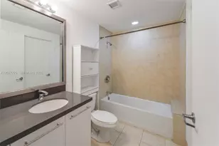 90 SW 3rd St, Miami, FL 33130 - Photo 24