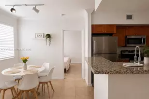 131 SW 117th Ave, Pembroke Pines, FL 33025 - Photo 4