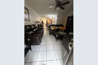 8851 NW 119 St #5222, Hialeah Gardens, FL 33018 - Photo 2