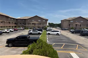 8851 NW 119 St, Hialeah Gardens, FL 33018 - Photo 14