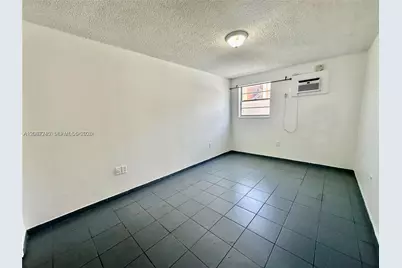 718 SW 11th Ave #8, Miami, FL 33130 - Photo 4