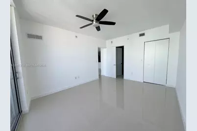 488 NE 18th St #5005, Miami, FL 33132 - Photo 24