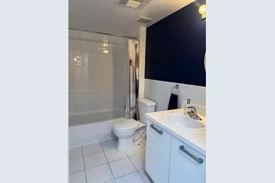 471 NE 25th St #504, Miami, FL 33137 - Photo 4