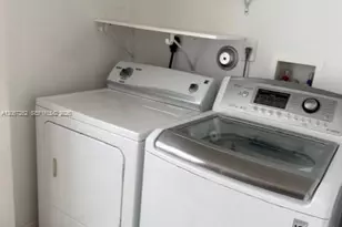 677 NW 42nd Ave, Plantation, FL 33317 - Photo 18