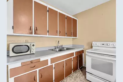 10 SW 72nd Ave, Miami, FL 33144 - Photo 10