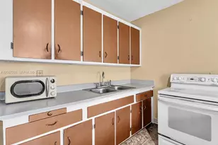 10 SW 72nd Ave, Miami, FL 33144 - Photo 10