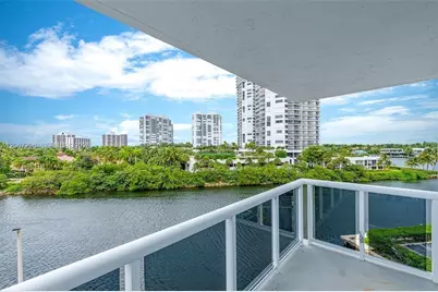 20505 E Country Club Dr #533, Aventura, FL 33180 - Photo 4