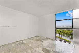 20505 E Country Club Dr, Aventura, FL 33180 - Photo 14