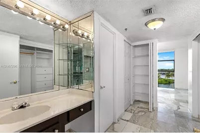 20505 E Country Club Dr #533, Aventura, FL 33180 - Photo 12