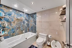520 Brickell Key Dr, Miami, FL 33131 - Photo 14