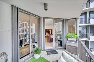 520 Brickell Key Dr, Miami, FL 33131 - Photo 18