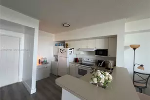 5077 NW 7th St, Miami, FL 33126 - Photo 6