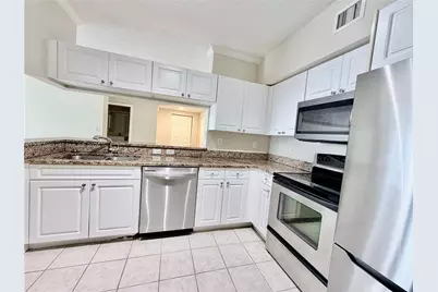 17100 N Bay Rd #1105, Sunny Isles Beach, FL 33160 - Photo 4