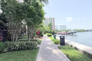 17100 N Bay Rd, Sunny Isles Beach, FL 33160 - Photo 20
