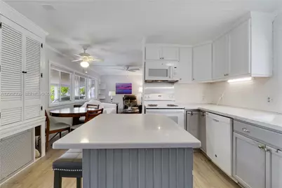 7128 SE Seahawk St, Hobe Sound, FL 33455 - Photo 8