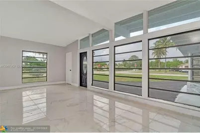 486 W Evanston Cir, Fort Lauderdale, FL 33312 - Photo 4