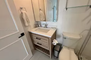 540 Brickell Key Dr, Miami, FL 33131 - Photo 14