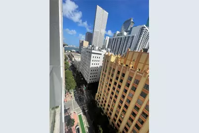 151 SE 1st St #1505, Miami, FL 33131 - Photo 6