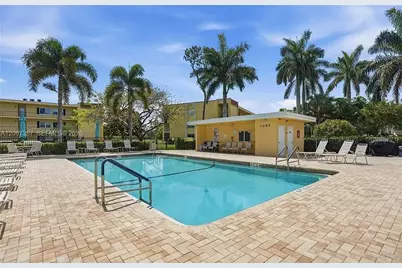 1085 Forest Lakes Dr #8102, Naples, FL 34105 - Photo 4