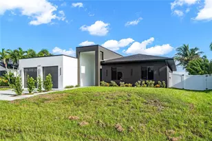 2700 2700 SW Ember Terrace, Cape Coral, FL 33991 - Photo 2