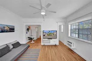 717 Espanola Way, Miami Beach, FL 33139 - Photo 2