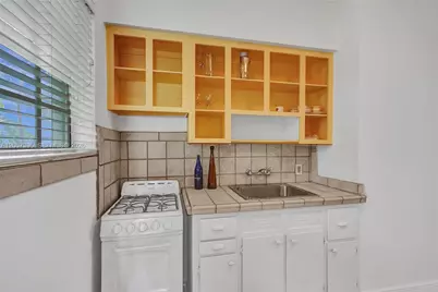 717 Espanola Way #204, Miami Beach, FL 33139 - Photo 32