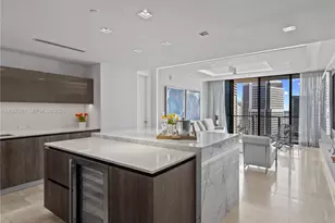 88 SW 7th St, Miami, FL 33130 - Photo 8