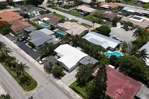 2220 NE 36th St, Lighthouse Point, FL 33064 - Photo 12