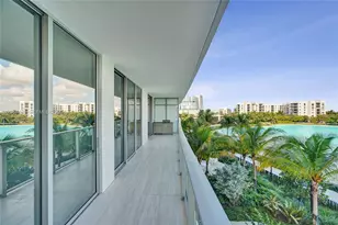 2411 Laguna Cir, Miami, FL 33181 - Photo 52