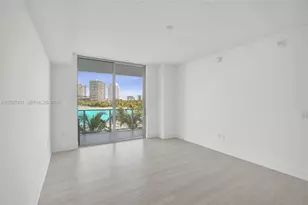 2411 Laguna Cir, Miami, FL 33181 - Photo 20