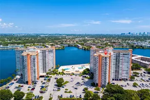1351 NE Miami Gardens Dr, Miami, FL 33179 - Photo 6