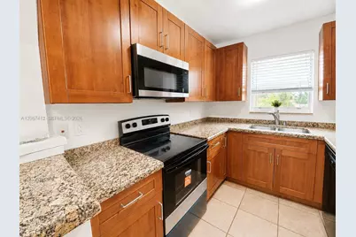 2521 Pierce St #10, Hollywood, FL 33020 - Photo 1