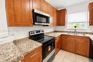2521 Pierce St, Hollywood, FL 33020 - Photo 1