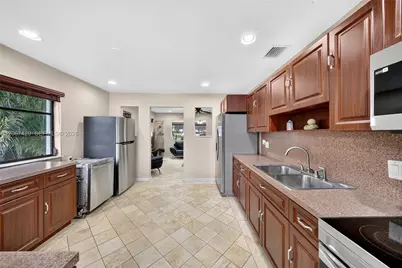 15130 S River Dr, Miami, FL 33169 - Photo 14