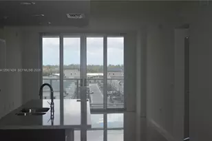 7825 NW 107th Ave, Doral, FL 33178 - Photo 28