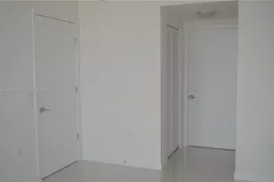 7825 NW 107th Ave, Doral, FL 33178 - Photo 14