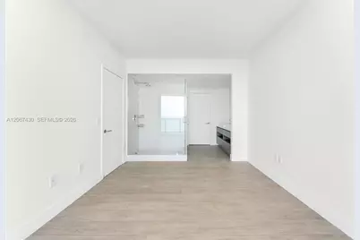 460 NE 28th St #1803, Miami, FL 33137 - Photo 18